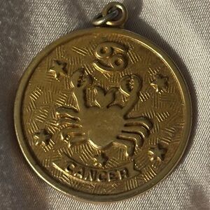 Mid-century Sarah Coventry astrological zodiac Cancer pendant GF vintage